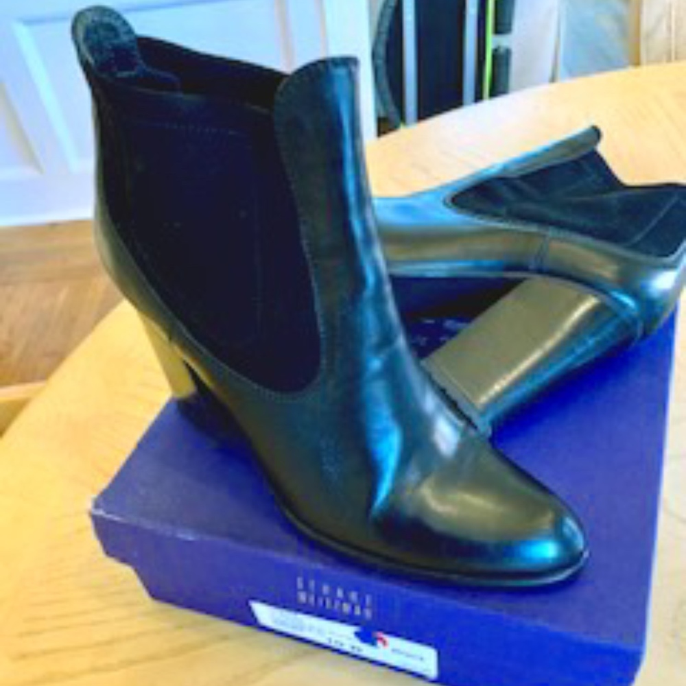 Stuart Weitzman Held Booties